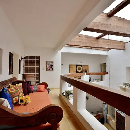 Chapel 5 Boutique Suites B&B-3