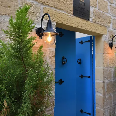 Chapel 5 Boutique Suites B&B-2